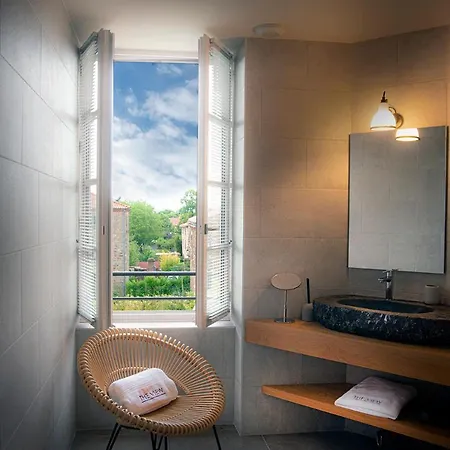 The View Of Montpeyroux Hotel